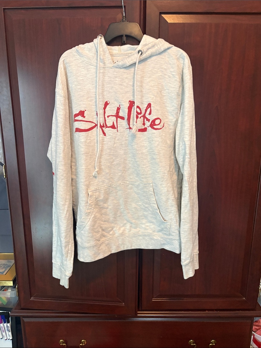 Salt Life Men's Light Gray Crewneck Hoodie with Red Logo